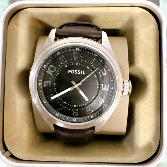 Fossil BQ2244 Men\'s Classic Arabic Numeral Black Leather Strap Watch